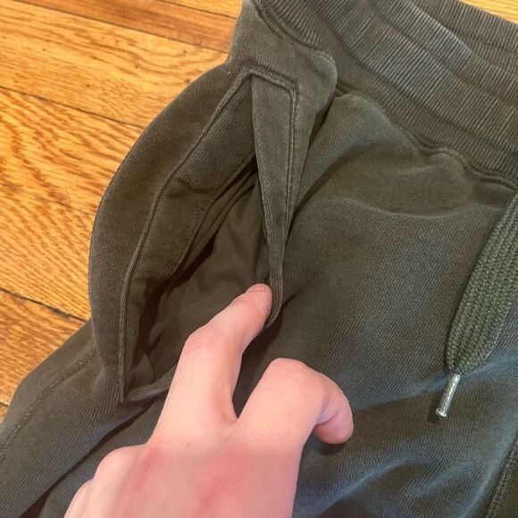 modern nike pants - Picture 4 of 8